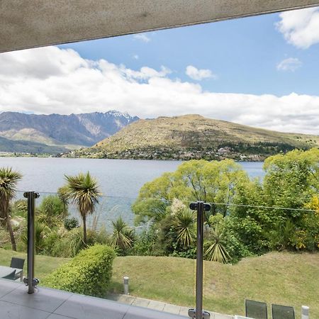 Lakeside Luxury With Spa كوينستاون المظهر الخارجي الصورة