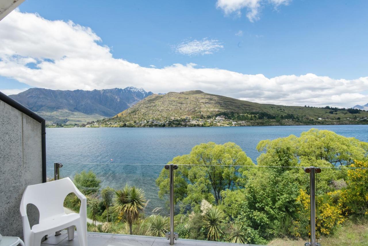 Lakeside Luxury With Spa كوينستاون المظهر الخارجي الصورة
